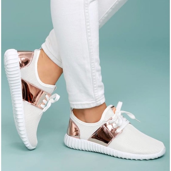 Lulus Shoes - Lulu’s white sneakers. Size 6